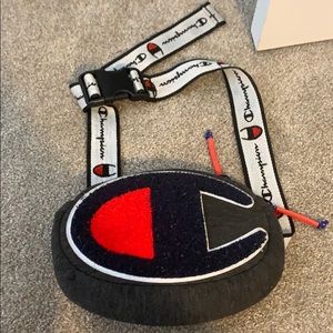 champion fanny pack